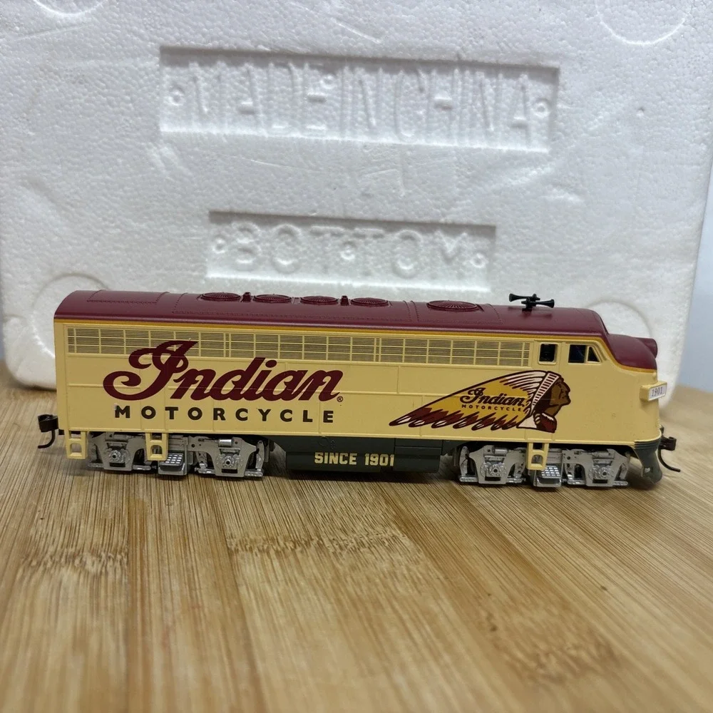 Hawthorne Village Indian Motorcycle Express Diesel Locomotive Train Car HO NEW
